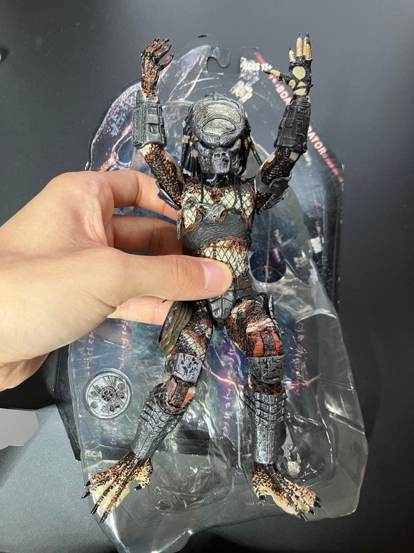 【開封品未使用】ネカ　7インチアクションフィギュア　ボアプレデター
