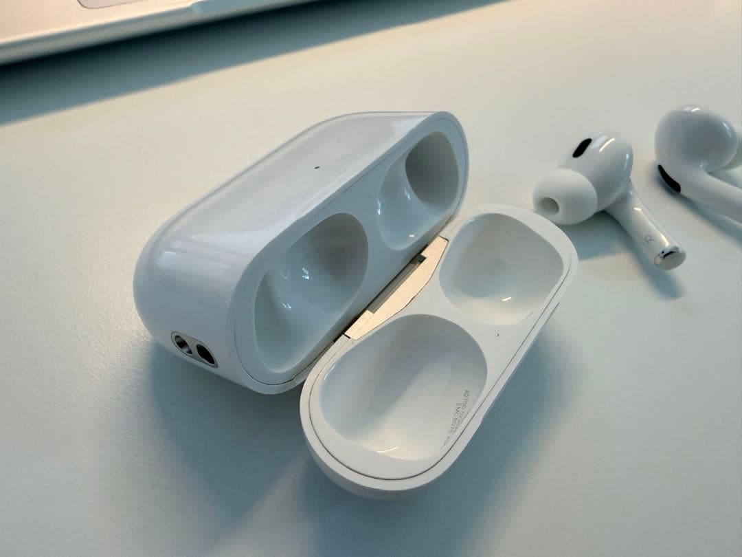 【正規品】AirPods Pro 2(lightning)