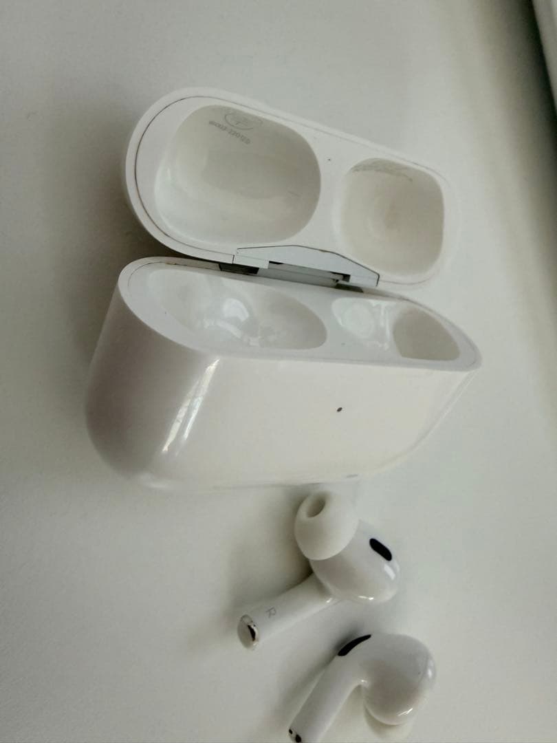 【正規品】AirPods Pro 2(lightning)