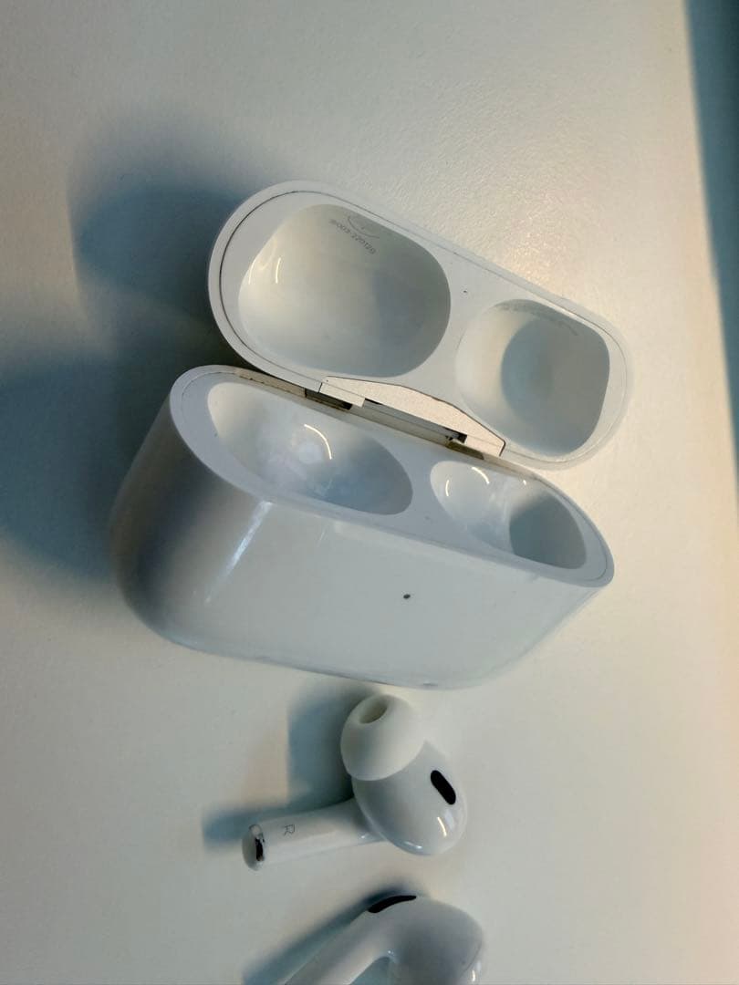 【正規品】AirPods Pro 2(lightning)