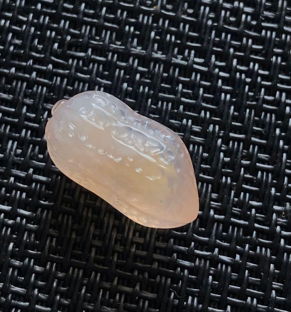 ゴビ石−1451 ゴビ瑪瑙　彫刻　『ピーナッツ、ラッカセイ』