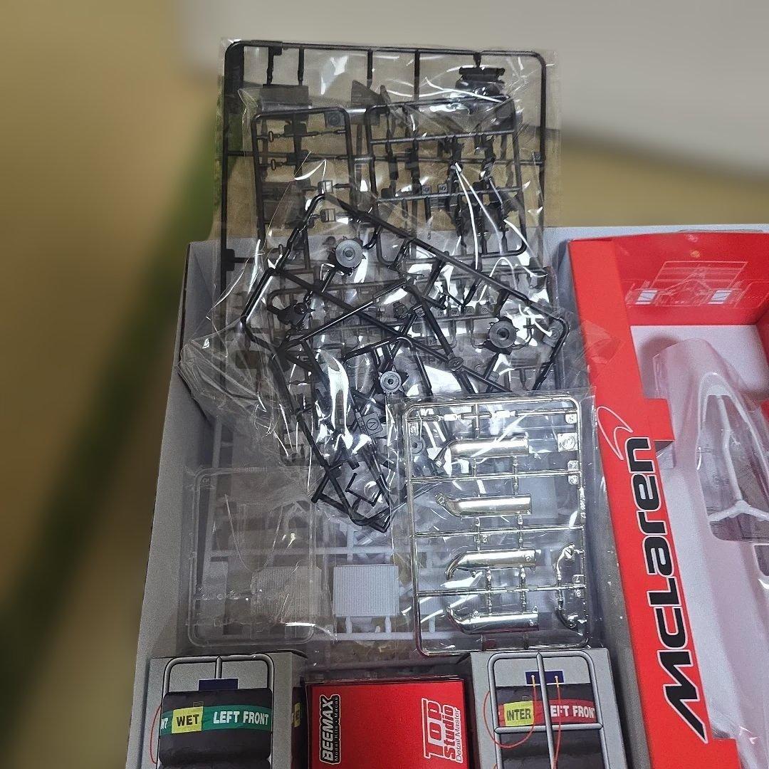 McLaren MP4/4 1/24 スケールモデルキット
