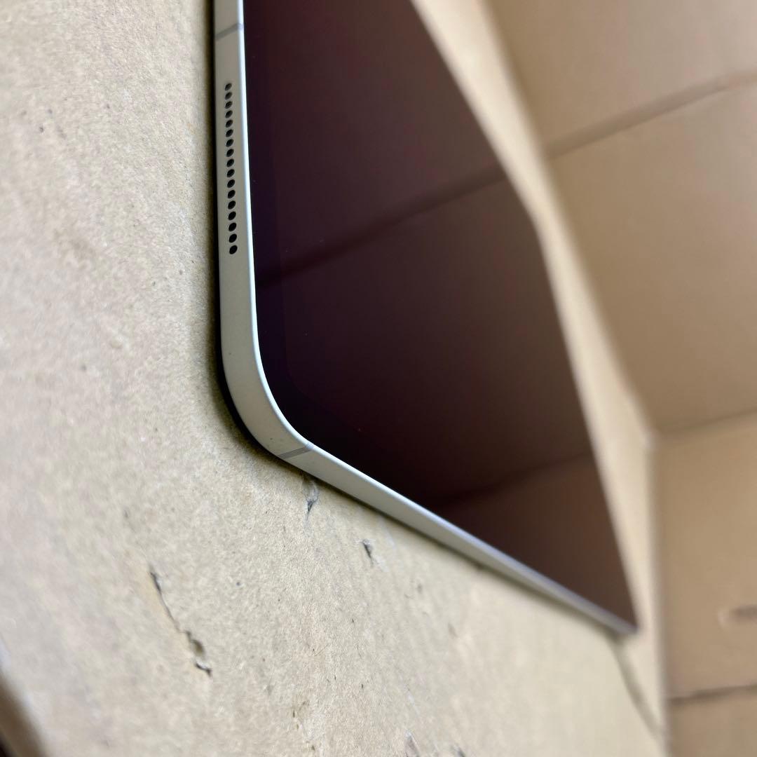 iPad Pro 12.9インチ (第４世代) Wi-Fi + Cellular