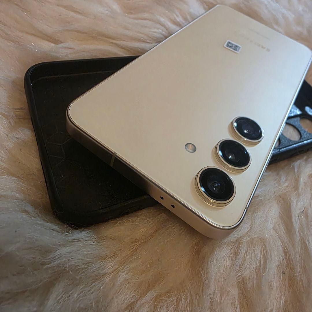 かなり綺麗　Galaxy　s24 au国内版　scg25 おサイフケータイ