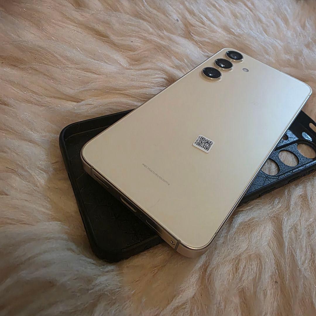 かなり綺麗　Galaxy　s24 au国内版　scg25 おサイフケータイ