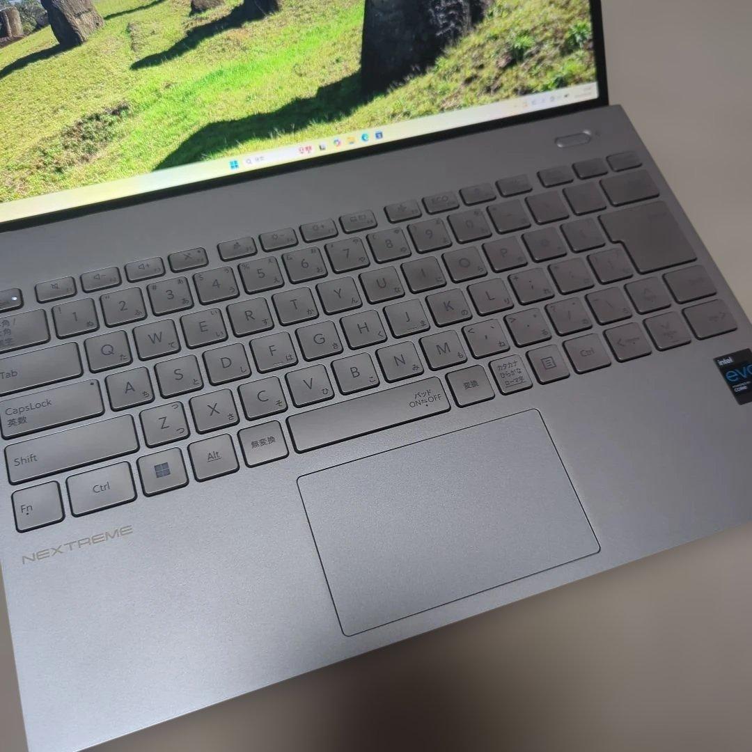 希少 超軽量 PC NEC NEXTREME Carbon XC750DAG