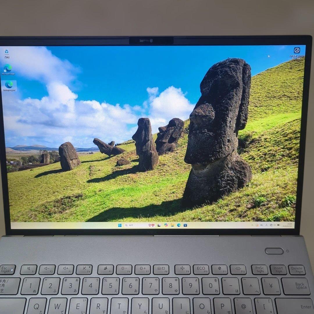 希少 超軽量 PC NEC NEXTREME Carbon XC750DAG