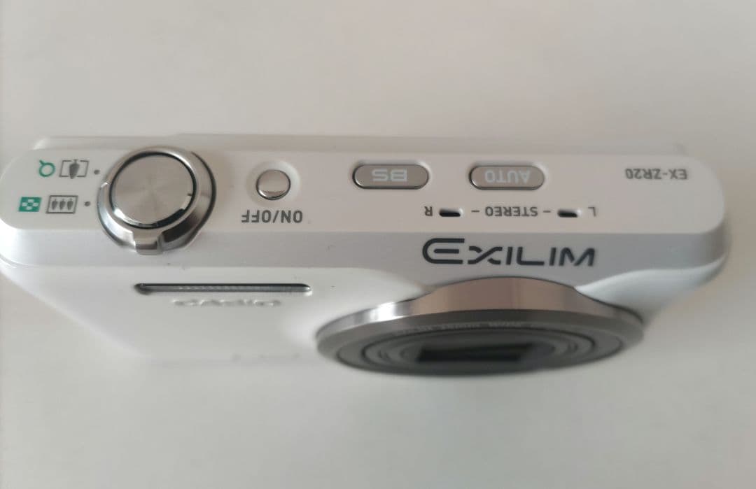 裕*様 CASIO EXILIM EX-ZR20 カシオ デジカメ カメラ　ジャ