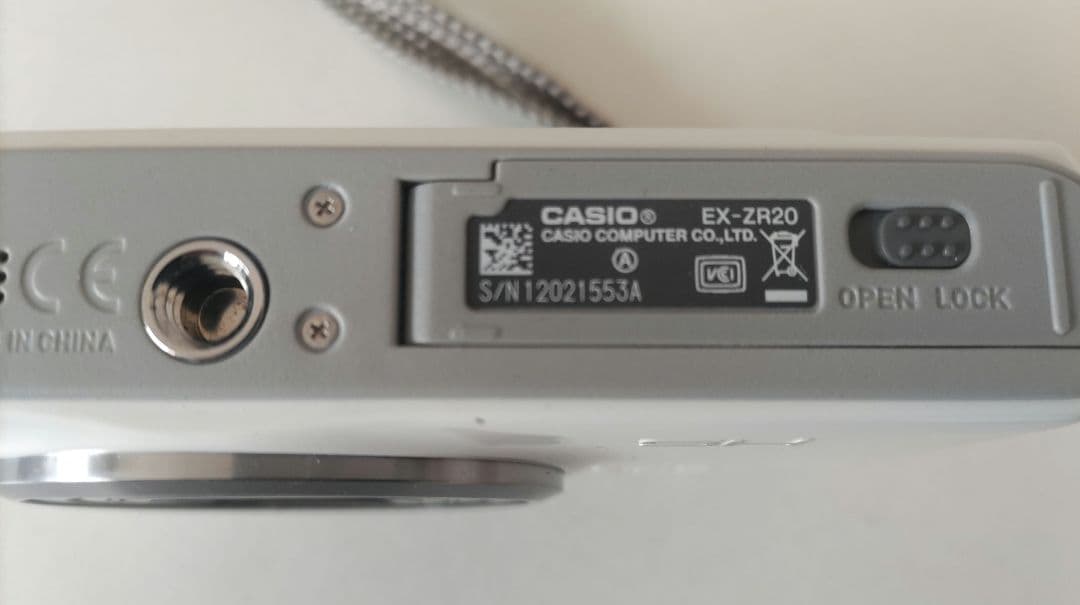 裕*様 CASIO EXILIM EX-ZR20 カシオ デジカメ カメラ　ジャ