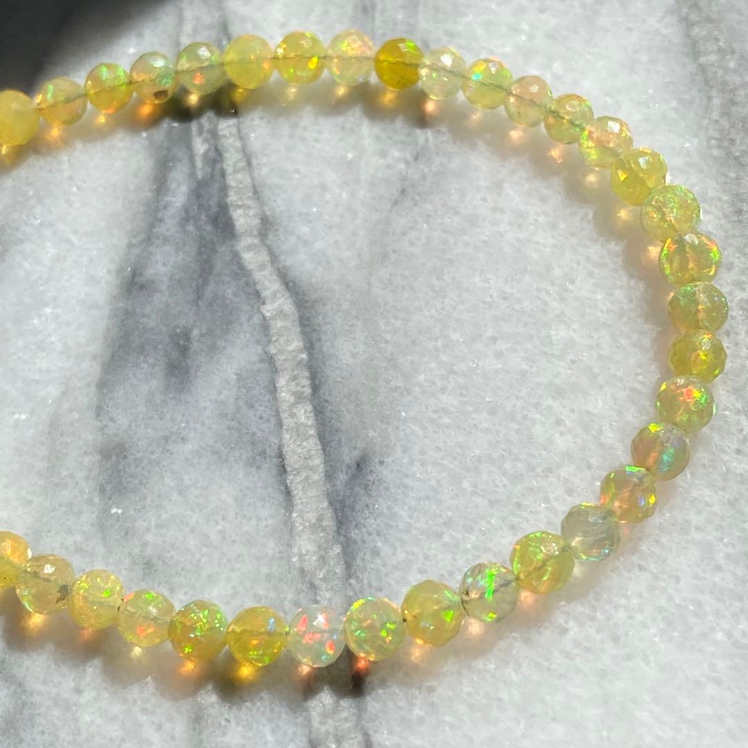 14kgf 高品質　エチオピアオパール ブレスレット 天然石