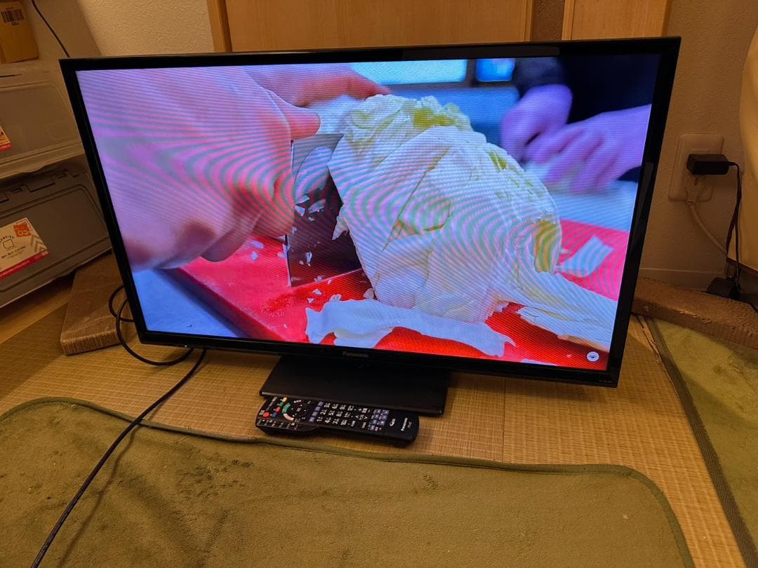 Panasonic　パナソニック 32型 テレビ TH-32J300HT 22年