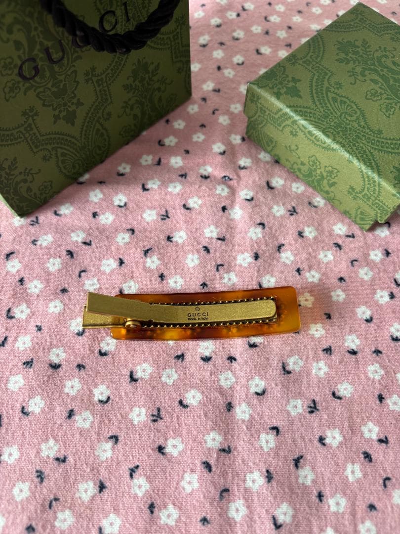 ヘアクリップ グッチ クリスタル ヘアピン