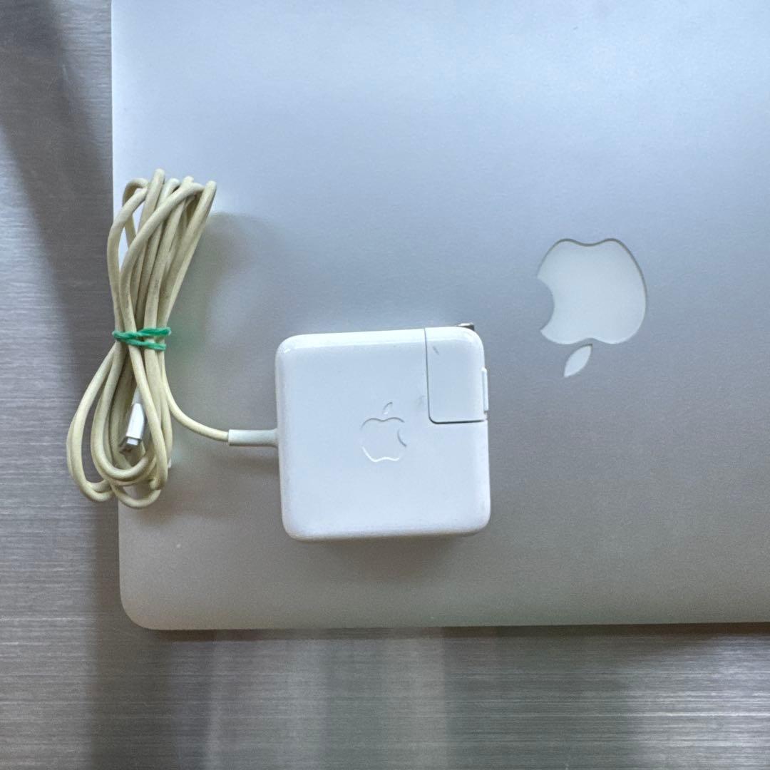 Macbook air （13-inch, Early 2015）256GB