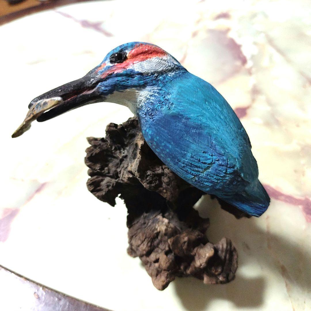 手彫りカワセミ　台座付き