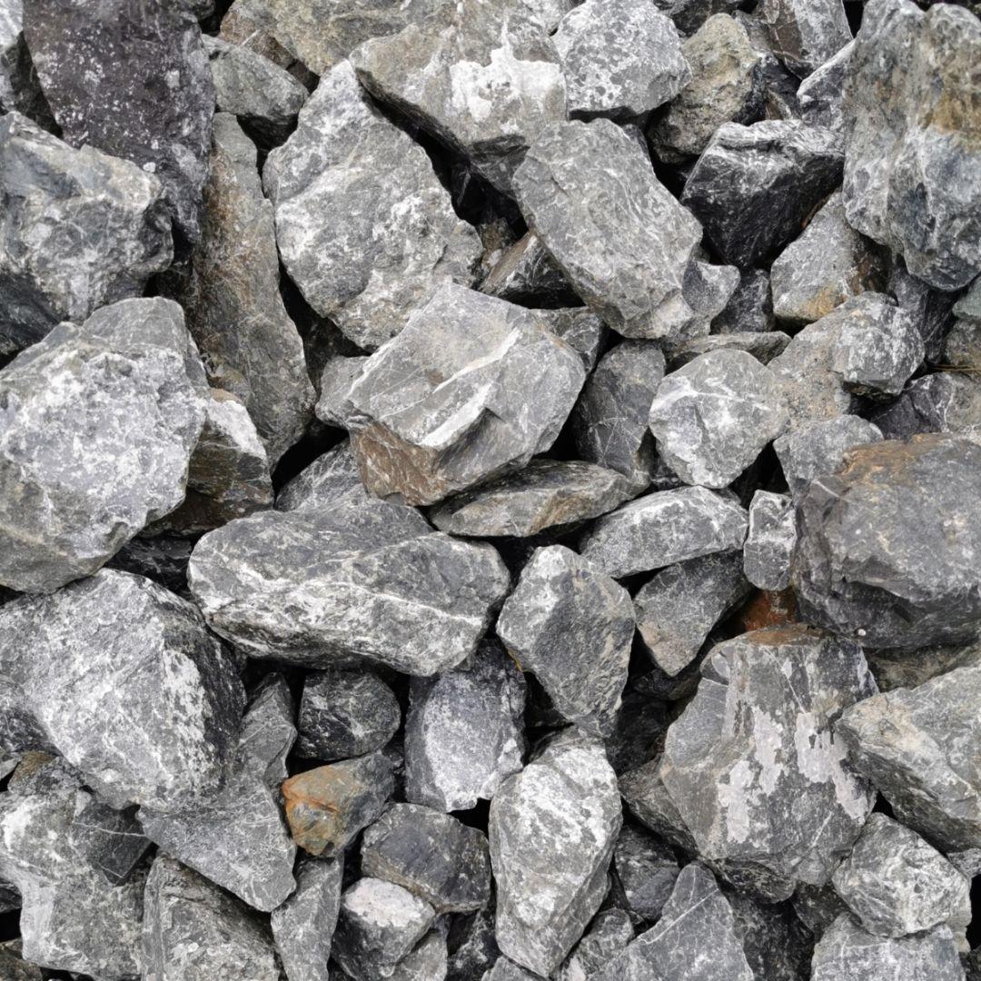 秩父産グレーストーン　1000キロ　庭石　石　鑑賞石　庭　ガーデニング