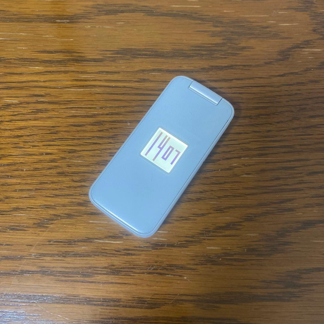 f-01m 本体　携帯電話