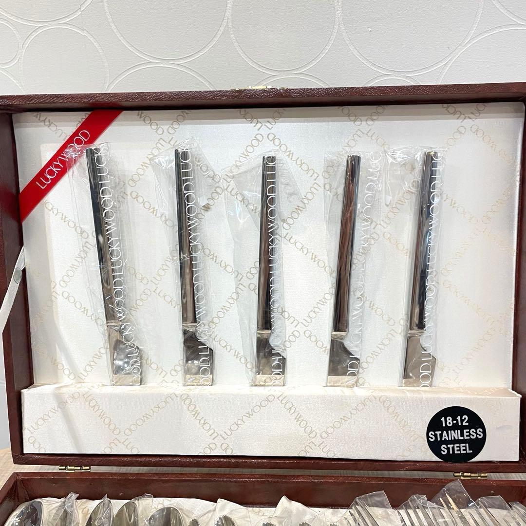 【新品】ラッキーウッド 18-12ステンレス カトラリーセット ケース付 30P