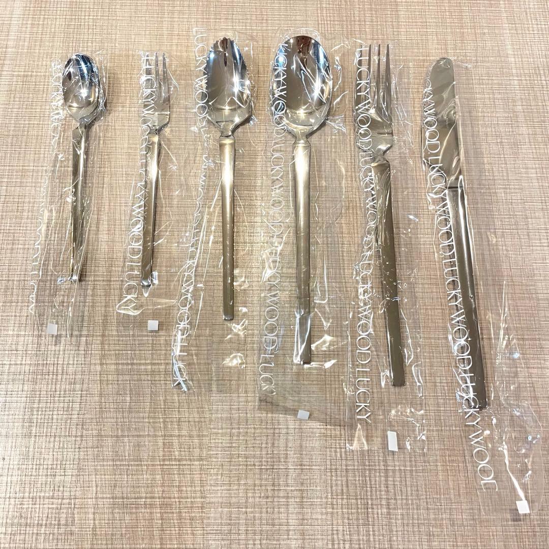【新品】ラッキーウッド 18-12ステンレス カトラリーセット ケース付 30P
