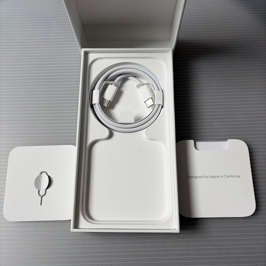 iPhone15 256gb 美品　箱あり