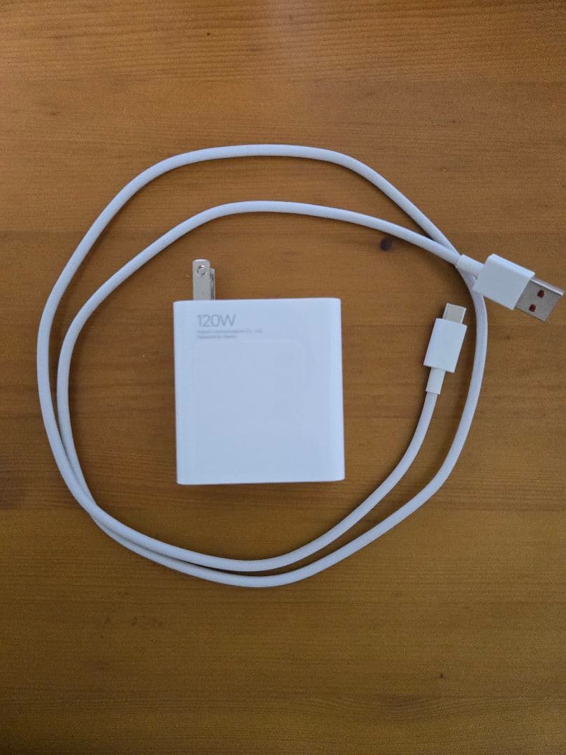 Xiaom i11T pro 背面にヒビあり