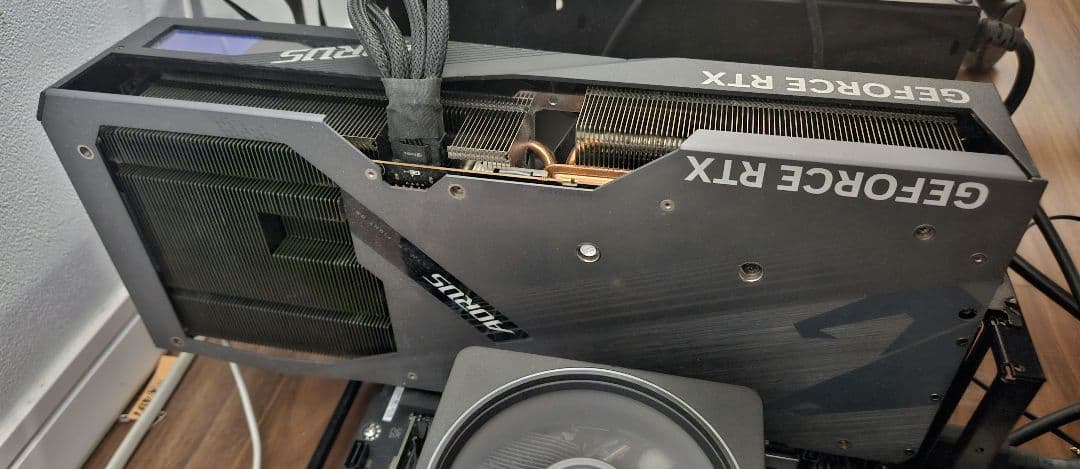 AORUS GeForce RTX 4090 MASTER(支え棒必須)