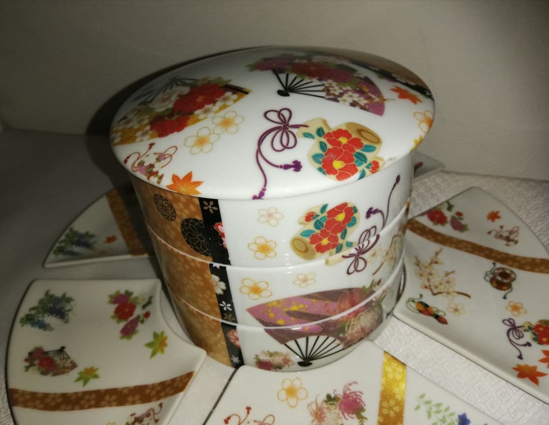 ポーセラーツ　3段お重&扇皿5枚　古典柄　金