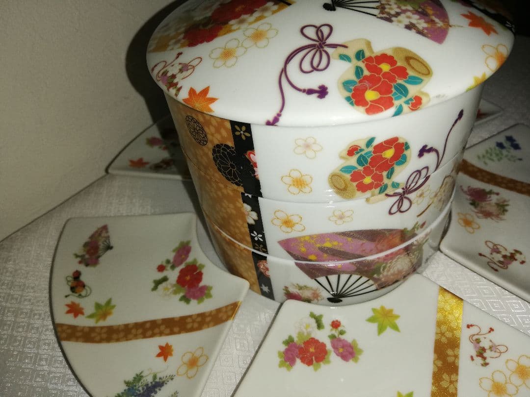 ポーセラーツ　3段お重&扇皿5枚　古典柄　金