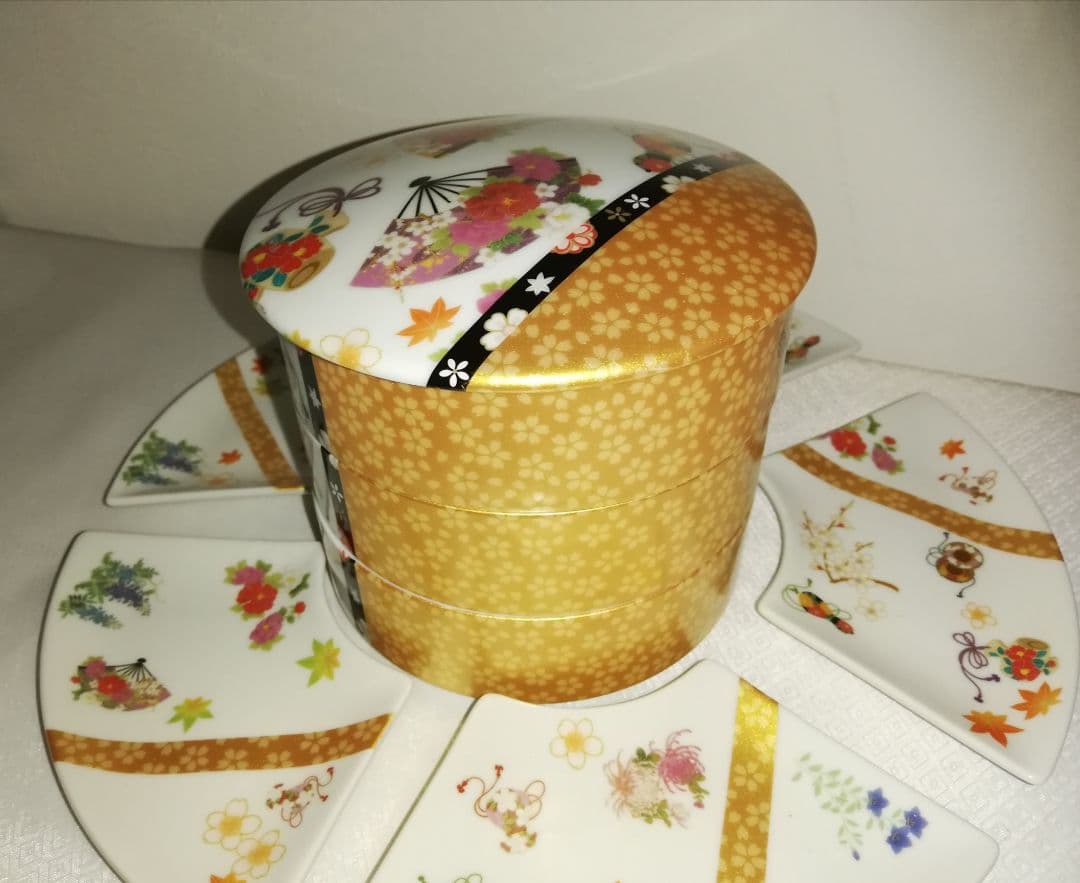 ポーセラーツ　3段お重&扇皿5枚　古典柄　金