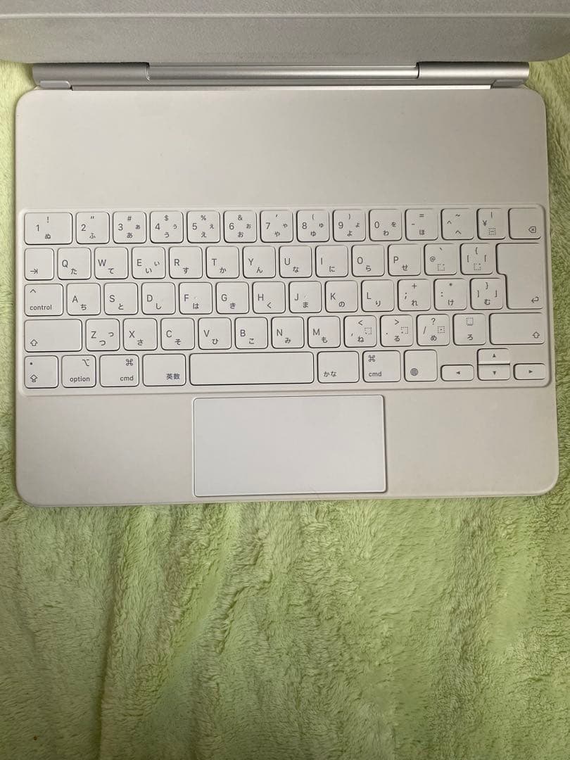 iPad Magic Keyboard ホワイト