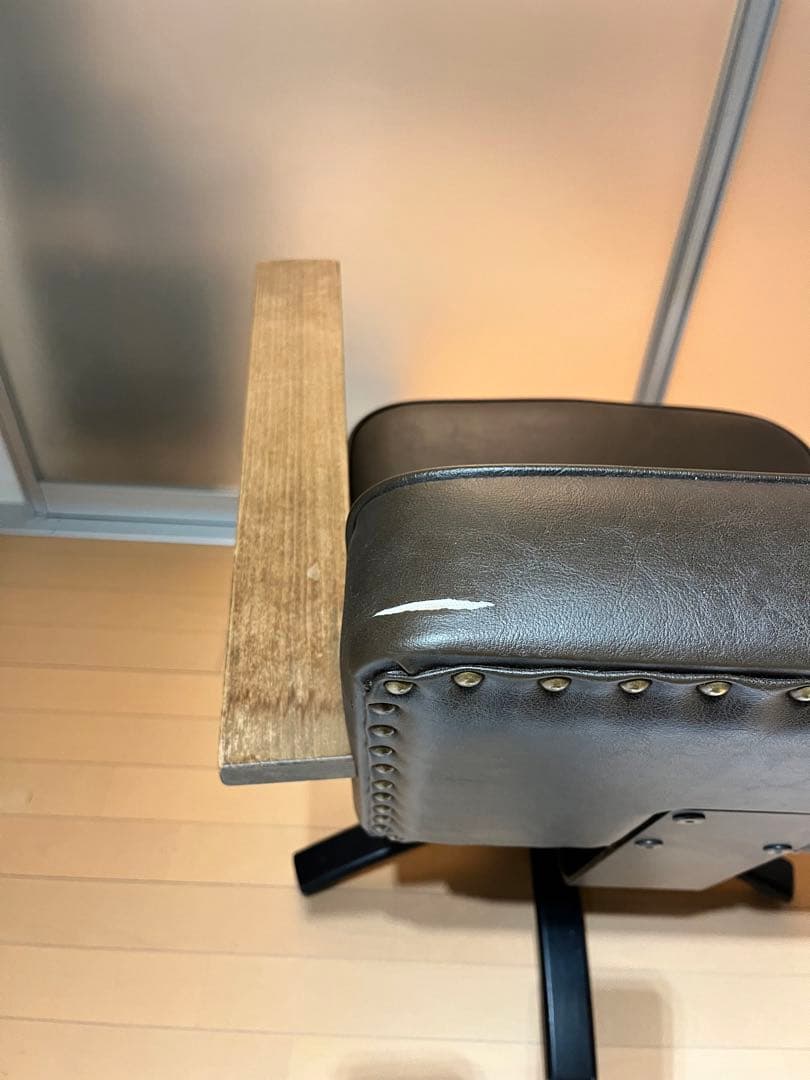 残り1台　タカラベルモント　カット椅子　セット椅子