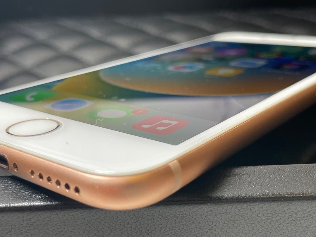 【極美品】Apple iPhone8ピンクゴールド MQ7A2 J/A 64GB