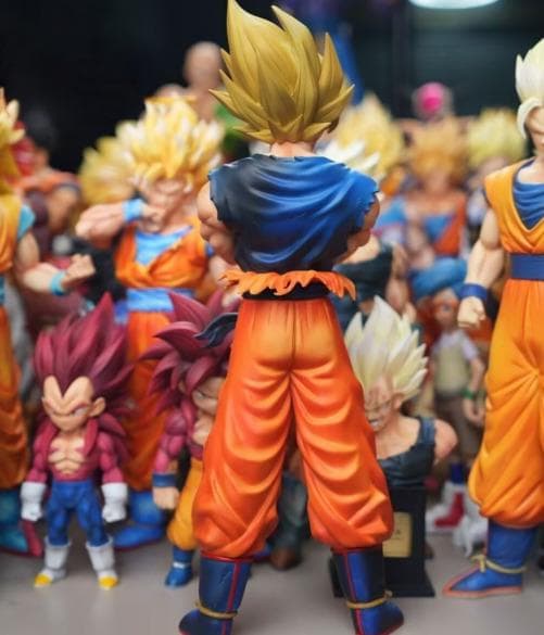 ドラゴンボール　孫悟空　スーパーサイヤ人　32cm　フィギュア