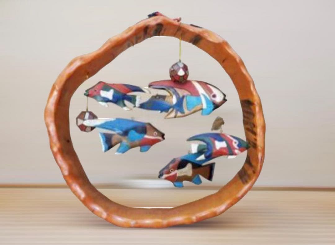 木製魚の立体オブジェ無垢材の手造り木工アート　壁掛け水族館　75センチ