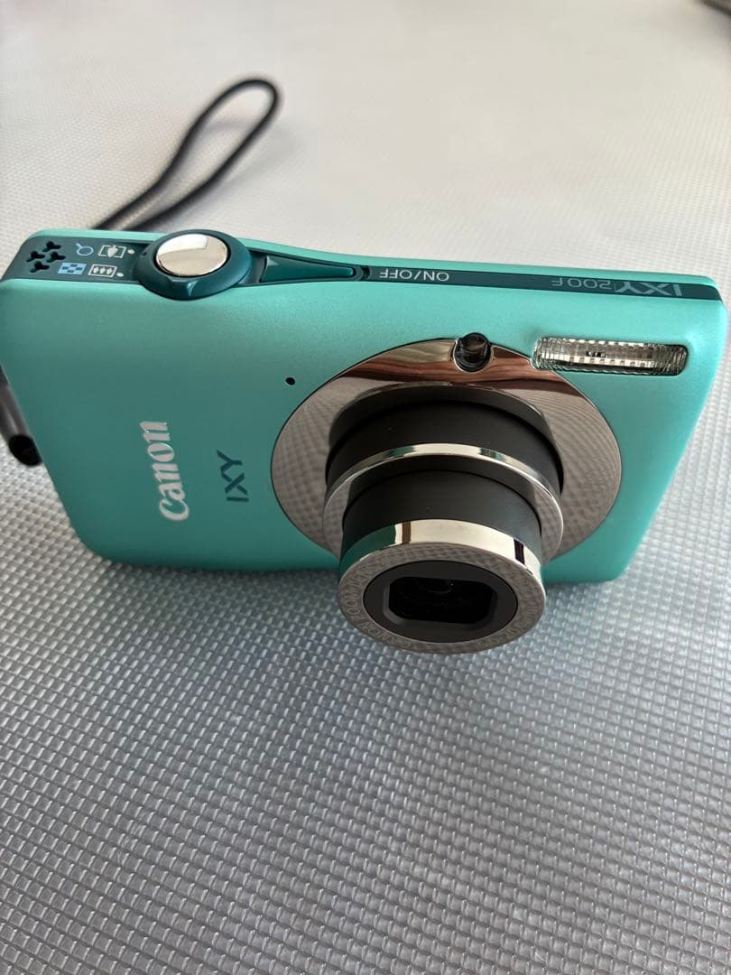 ^_^【美品】Canon IXY 200F コンパクトデジタルカメラ