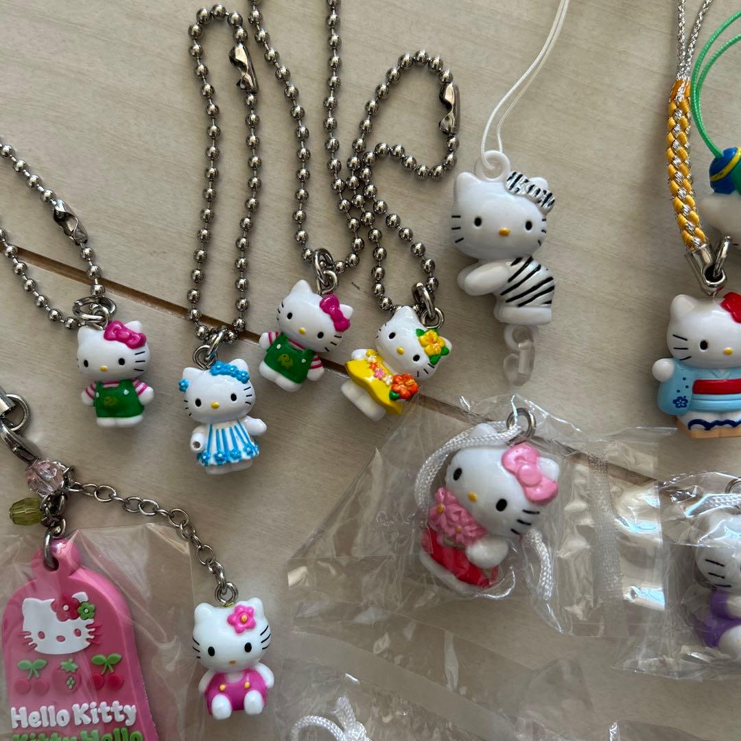 ハローキティ ボールチェーンキーホルダー　チャーム　レア！1 4個セット
