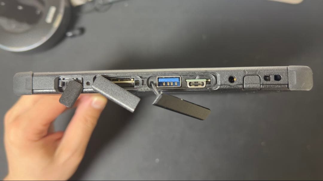 Windowsタブレット本体 FUJISTU ARROWS Tab Q5010/DE 4GB/128GB