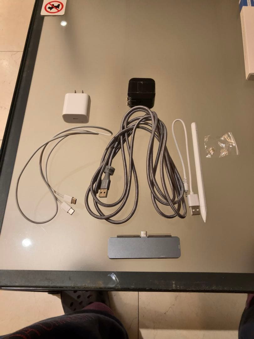 【値下げ済み】iPadAir第5世代＋Magic Keyboard＋その他