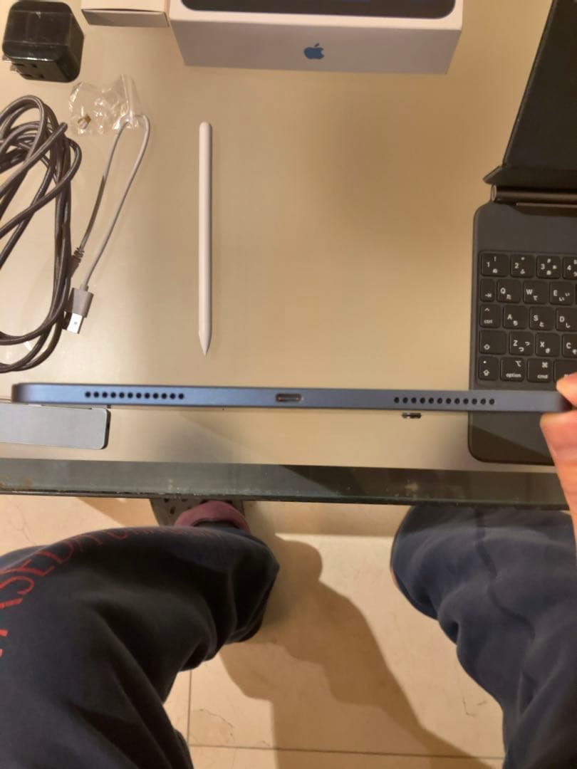 【値下げ済み】iPadAir第5世代＋Magic Keyboard＋その他