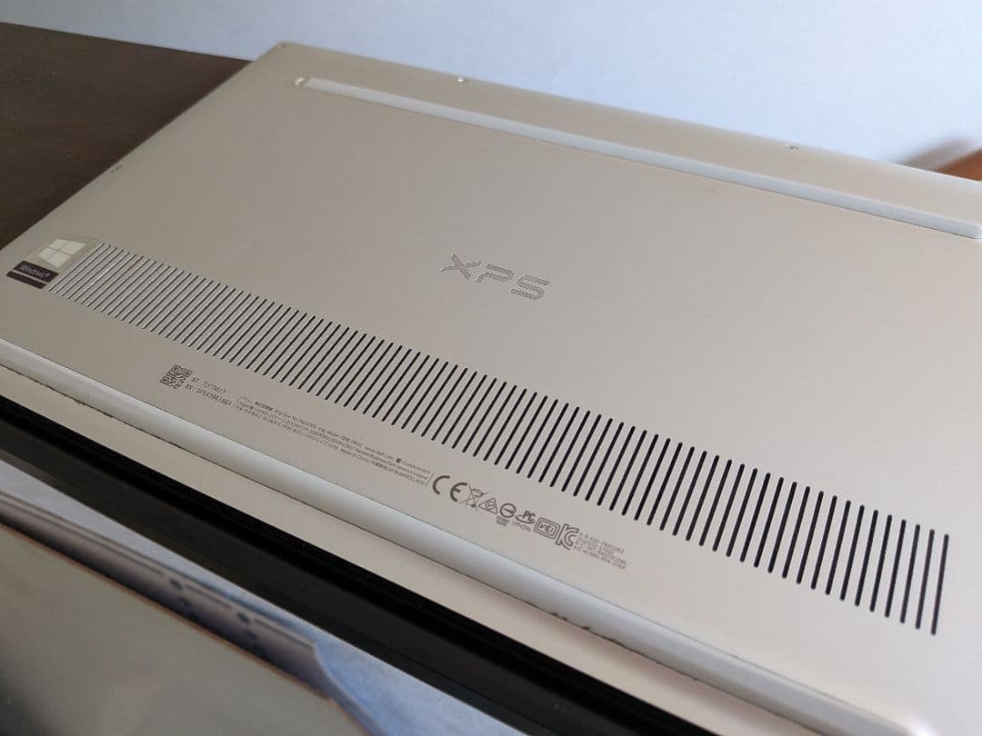 ジャンクDELL XPS13 7390ノートパソコン