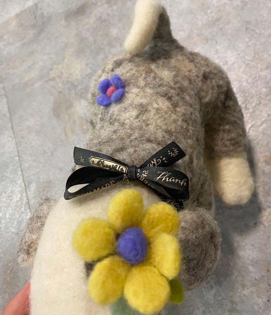 羊毛フェルト　わんちゃん　大きめ