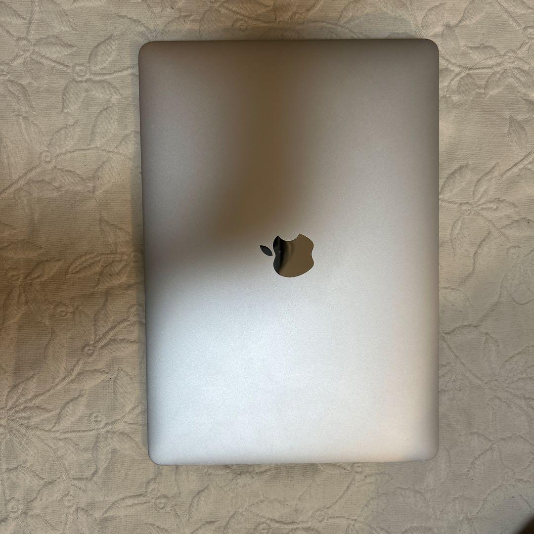 M1 MacBook Air メモリ8GBストレージ256GB