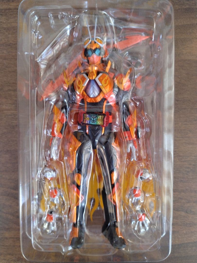 S.H.Figuarts　仮面ライダーファイヤーガッチャード　デイブレイク