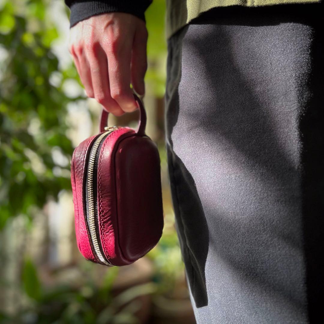 《ボックス型》レザーポーチ（Navy）