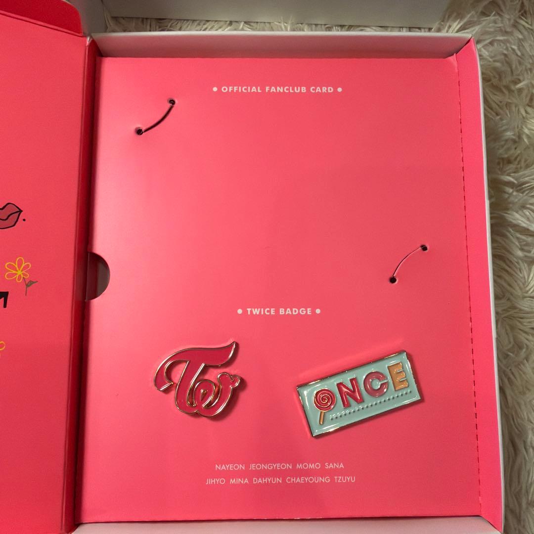 TWICE ペンライト CANDYBONG∞ 公式ファンクラブ特典ピンバッジ付き