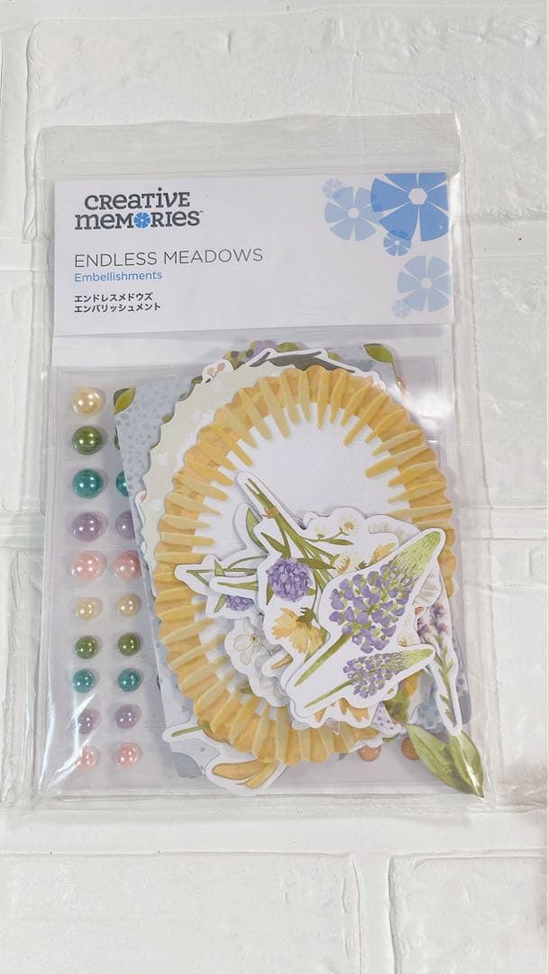 クリエイティブメモリーズ　ABCスティッカー、エンバリッシュメント