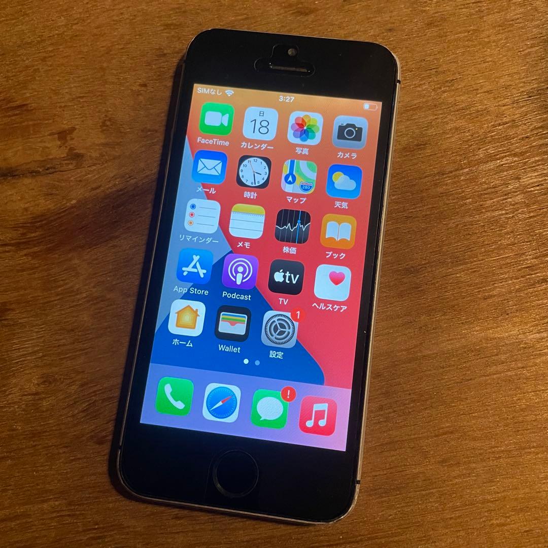 Apple iPhone SE 初代　SIMフリー　64GB