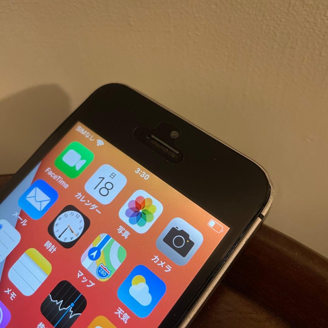 Apple iPhone SE 初代　SIMフリー　64GB