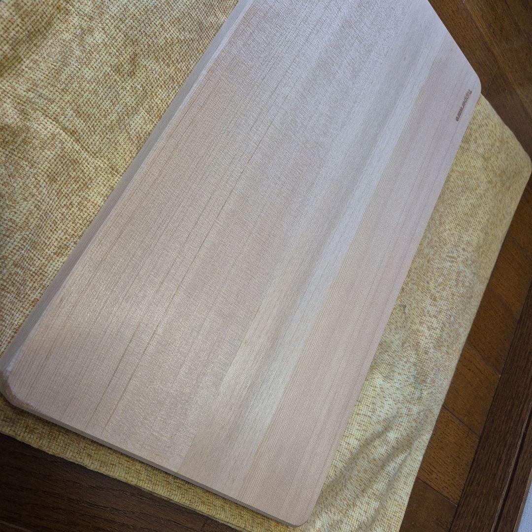 タッパーウエア　木曽檜まな板