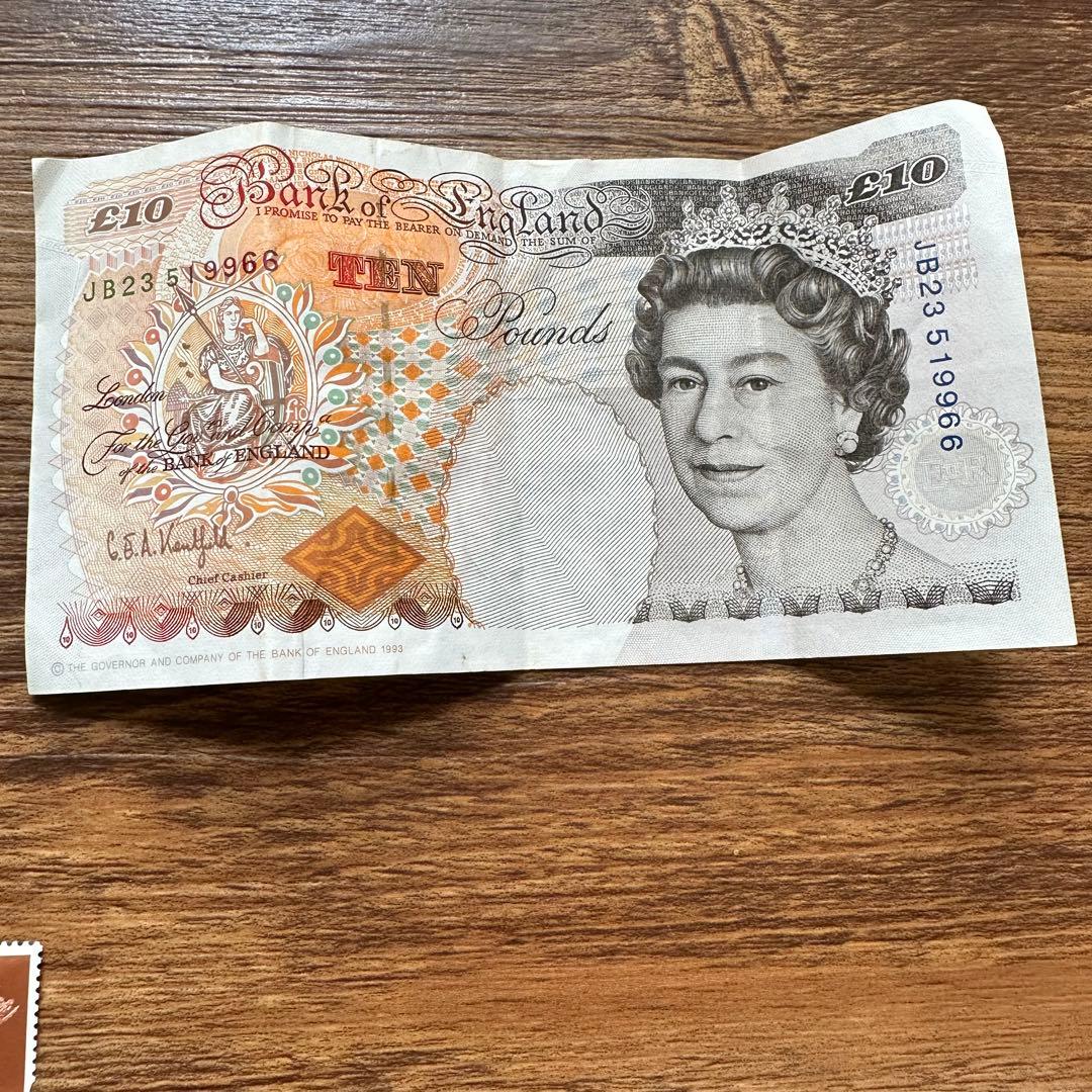 エリザベス女王　　紙幣　切手