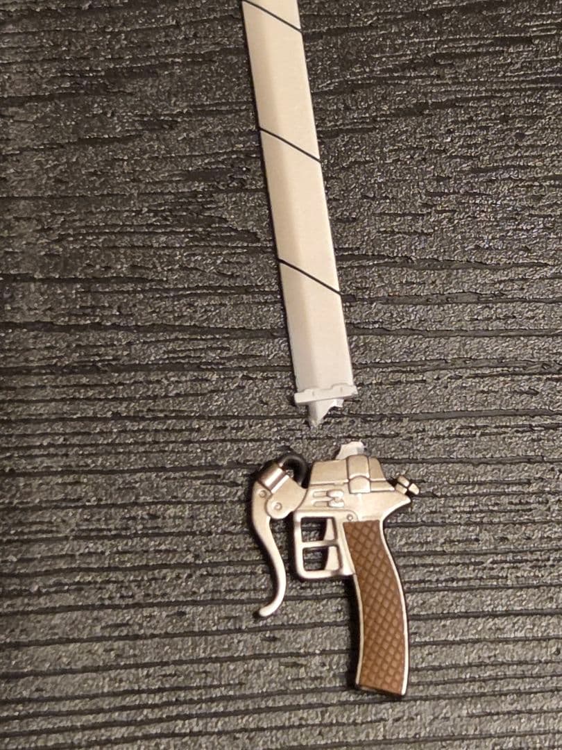 ARTFX J 進撃の巨人 ミカサ　破損有り